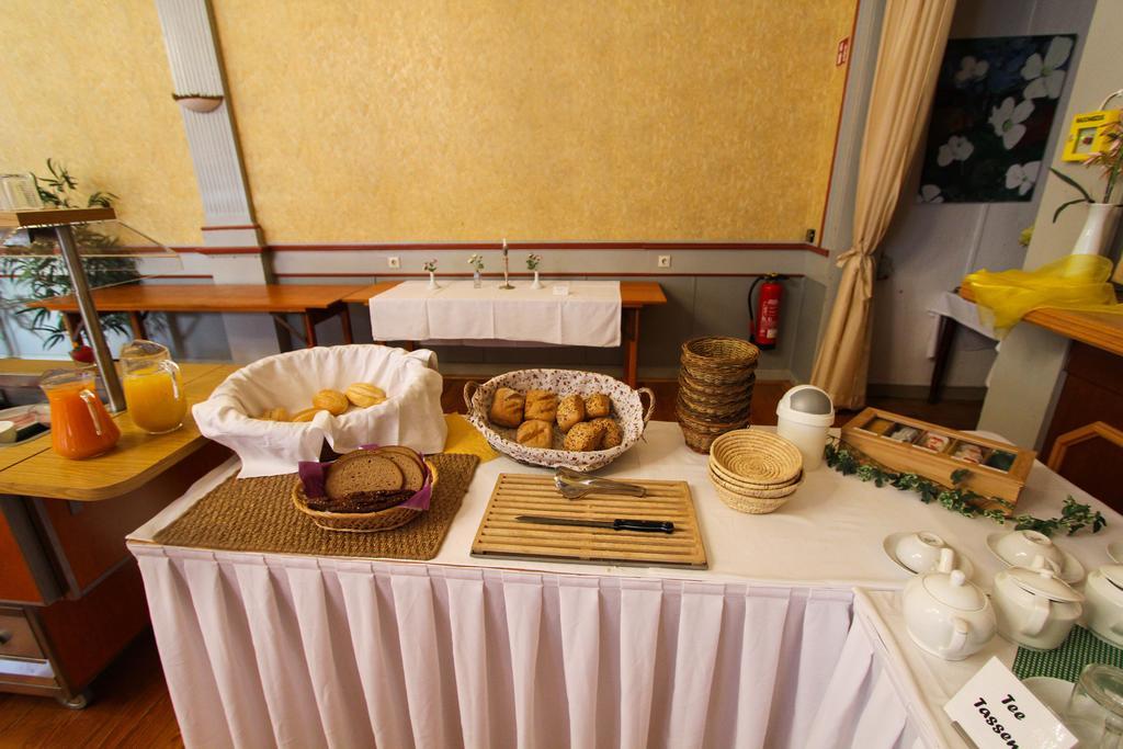 Hotel Deutsches Haus Northeim Ngoại thất bức ảnh